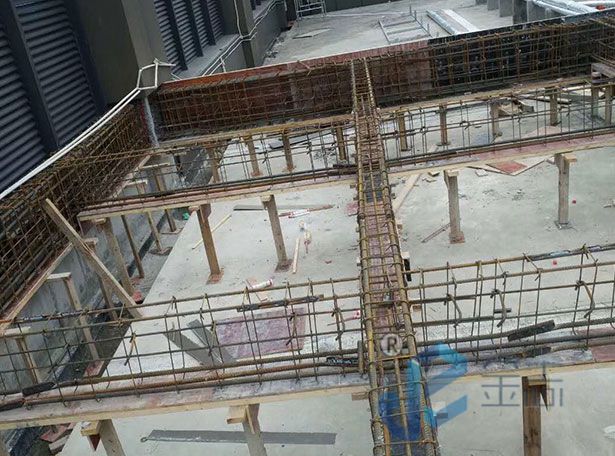 �F(xi��n)��